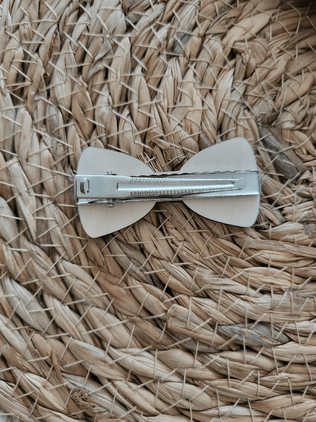 Barrette en bois gravée 
