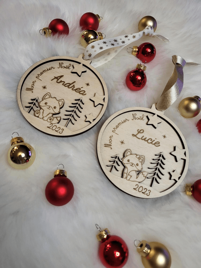 Boule de Noël en relief en bois personnalisable