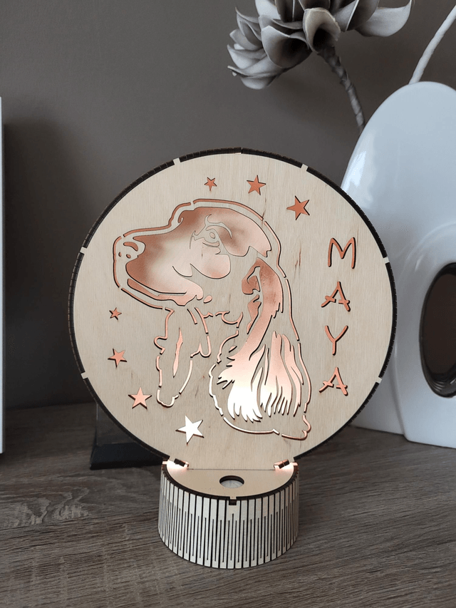 Lampe d'ambiance en bois gravé avec télécommande