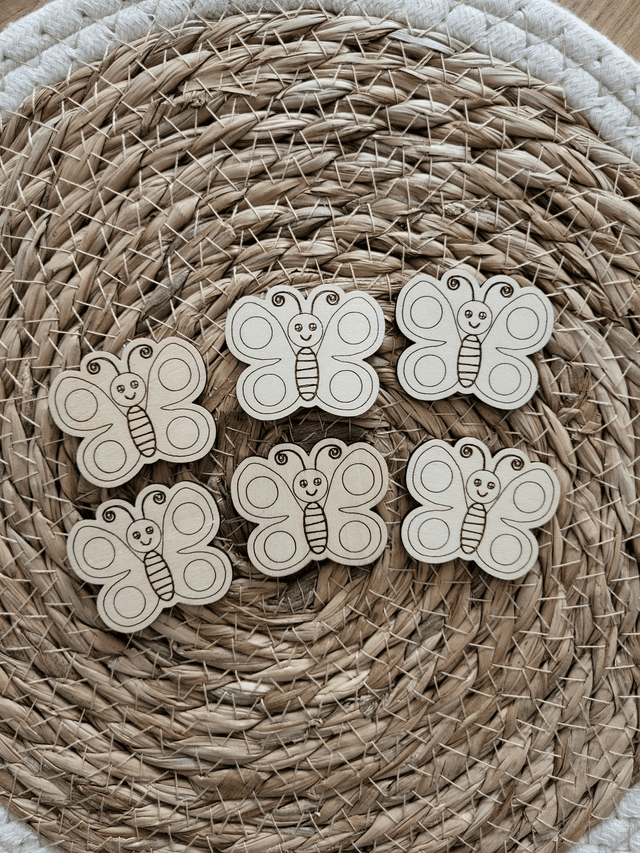 6 jetons papillons